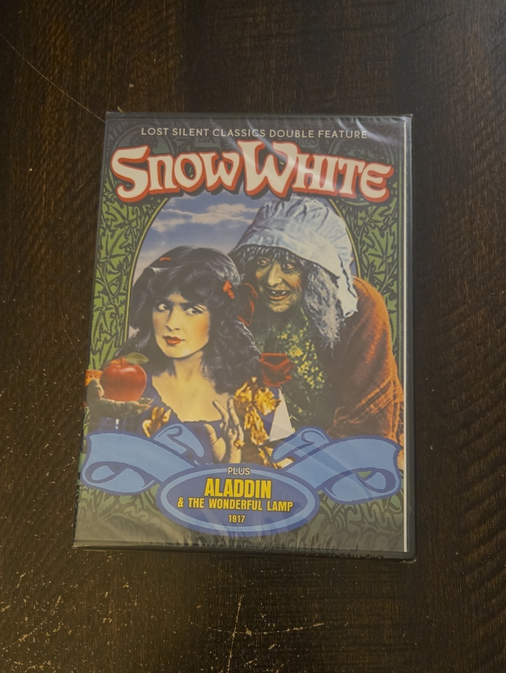 Snow White Vintage Poster Art Print - Red, Blue, Green